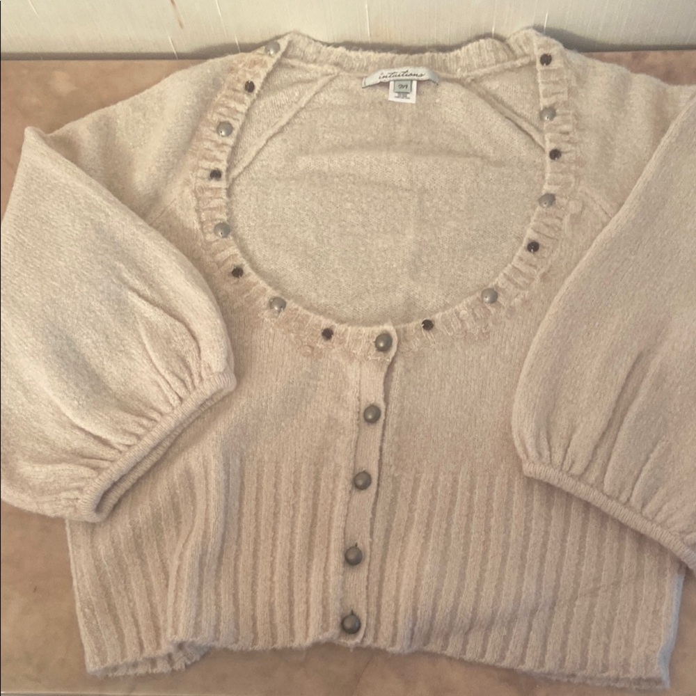 Cream Cropped Cardigan and Ribbed Texture